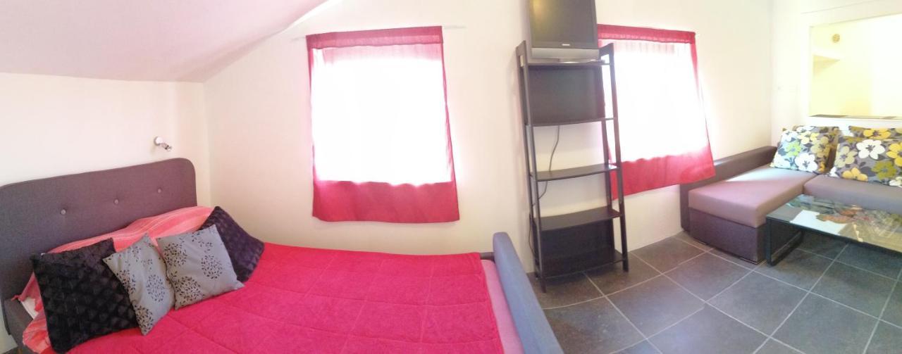 Gracia Apartments Funtana Kültér fotó