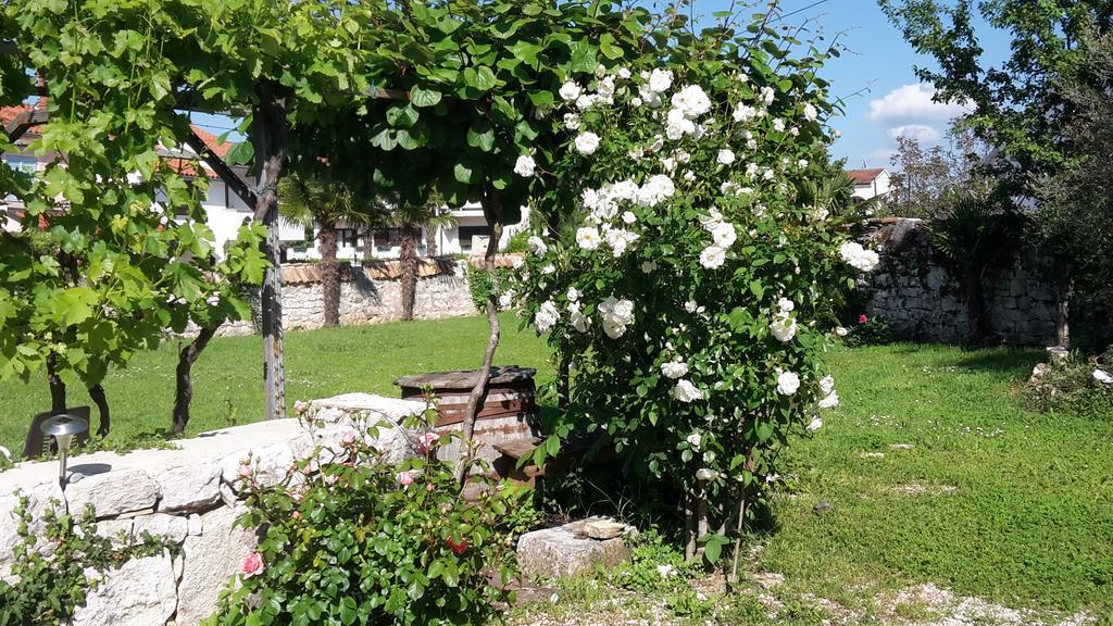 Gracia Apartments Funtana Kültér fotó