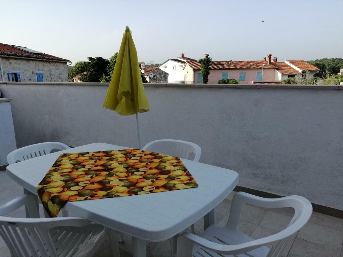Gracia Apartments Funtana Kültér fotó